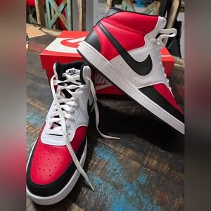 Nike Court Vision Mid